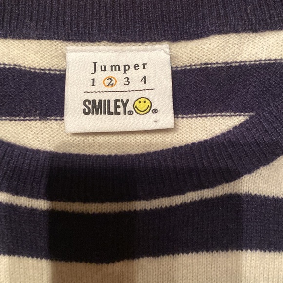 Smiley Cashmere Sweater (Jumper) - Picture 4 of 5